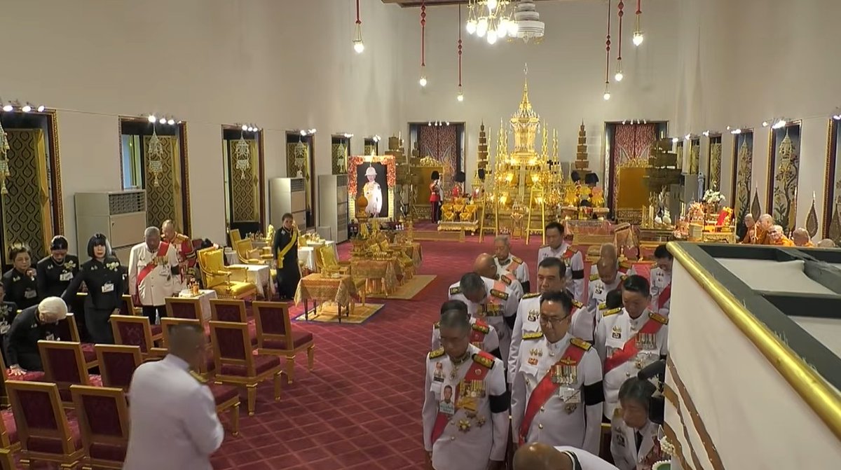 Bomb_Khonphong's tweet photo. ครั้งแรก เผยภาพ  พระโกศ #เจ้าฟ้าพัชรกิติยาภา บน พระที่นั่งพิมานรัตยา สถานที่ประดิษฐานพระศพ พระบรมวงศานุวงศ์ พระองค์แรก ในประวัติศาสตร์ https://t.co/zYoali9msu