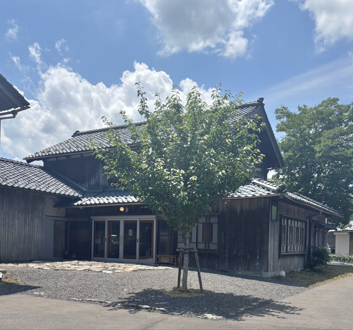 triglav16's tweet photo. 野尻ケイクという菓子店がほぼ目的で福井県の鯖江市に行ってきた。車片道3時間以上、滞在2時間でも行ってよかったと思えた。 https://t.co/MBjxkZqV5U