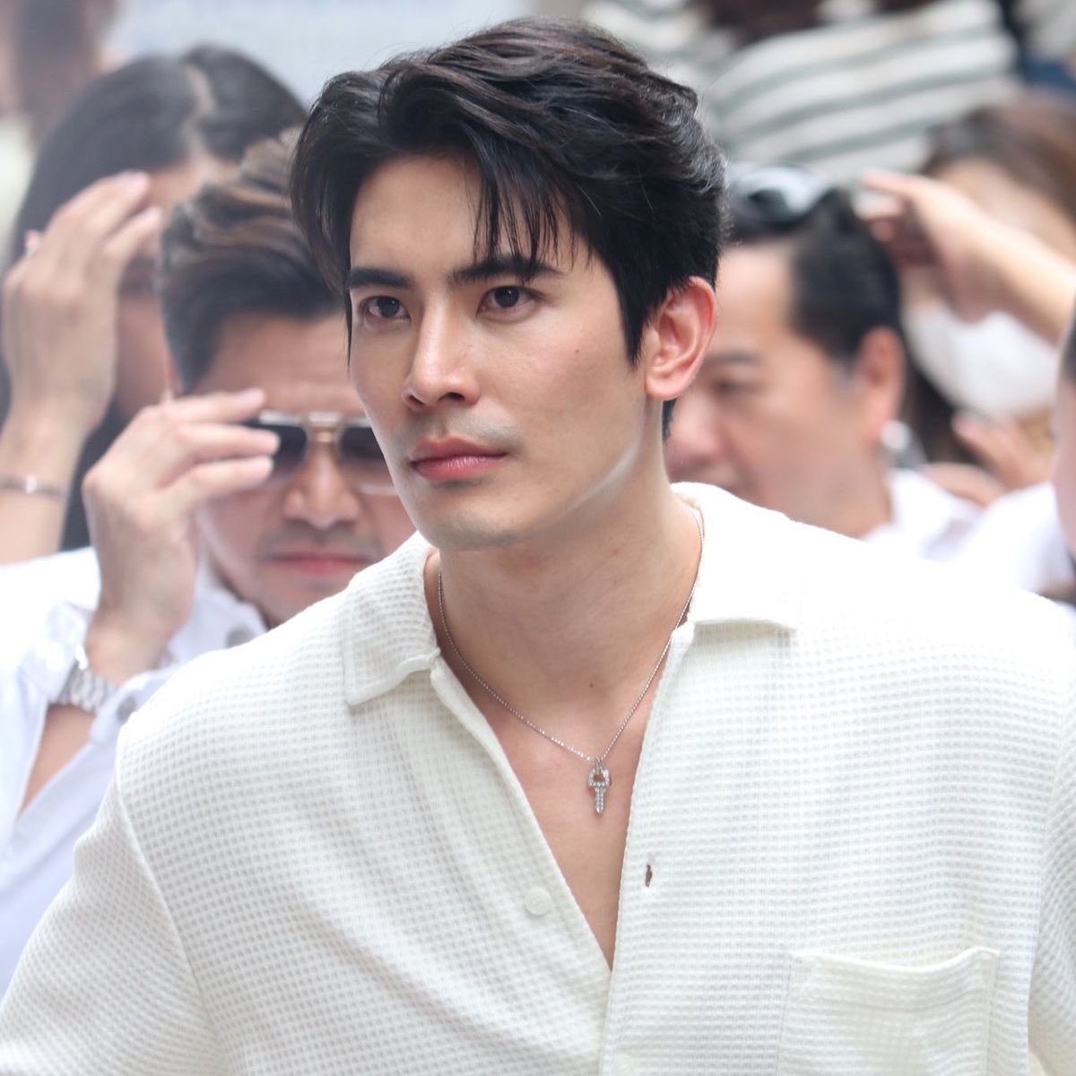 mamiini_'s tweet photo. ไหนลอง พี่ภาส 34 ceoสายการบินมาดนักธุรกิจ น้องสอง 26 สูง หล่อ ยิ้มสวย ขวัญใจทั้งชายหญิง https://t.co/eeNBSsRqvO
