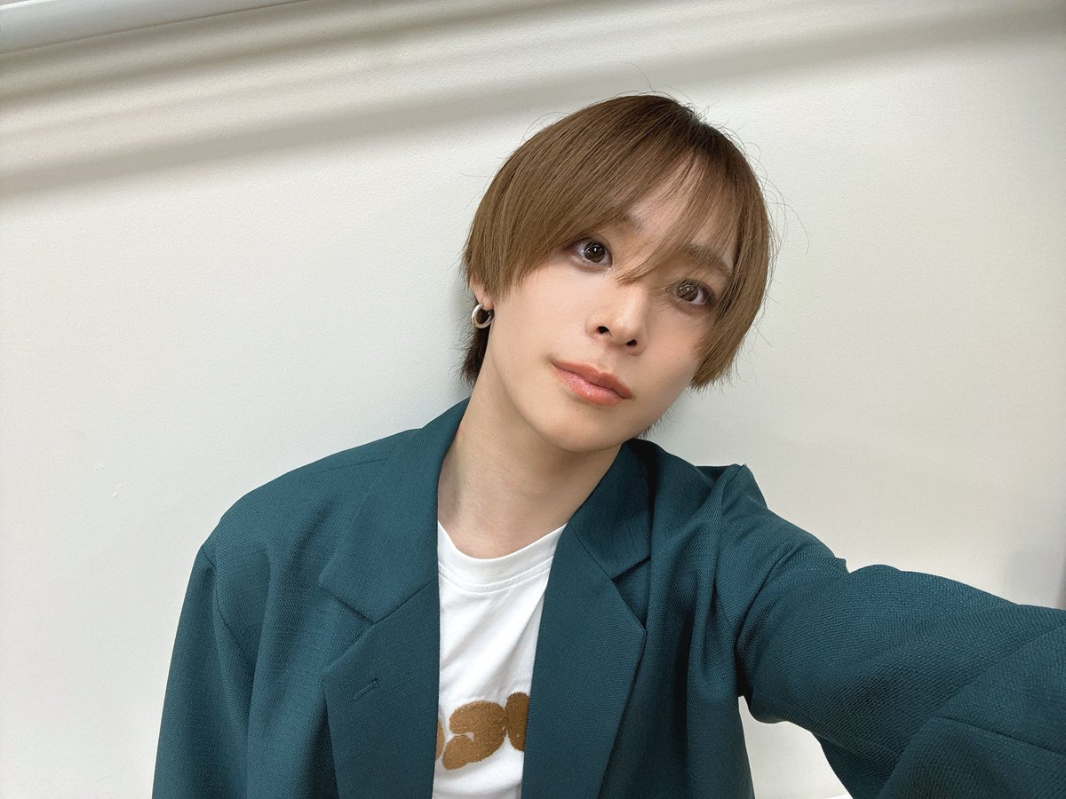 p_man1120's tweet photo. 新テニミュ フィフステ
リリイベありがとうございました！

皆さんの前でお話できてうれしかった😭

楽しんで頂けましたか！

みんな、より一層ファイナルステージへの闘志が高まったと思います。

兄ちゃんとあれこれ話しながら色んな事を思い出してグッと来てました実は🤫

たのしかった！

#新テニミュ