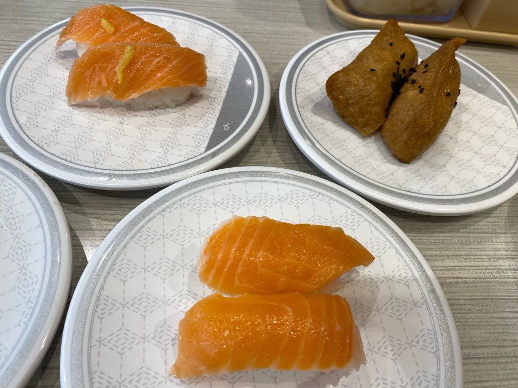 kaiser_siro's tweet photo. 寿司です🍣 https://t.co/eXMhZNmquj