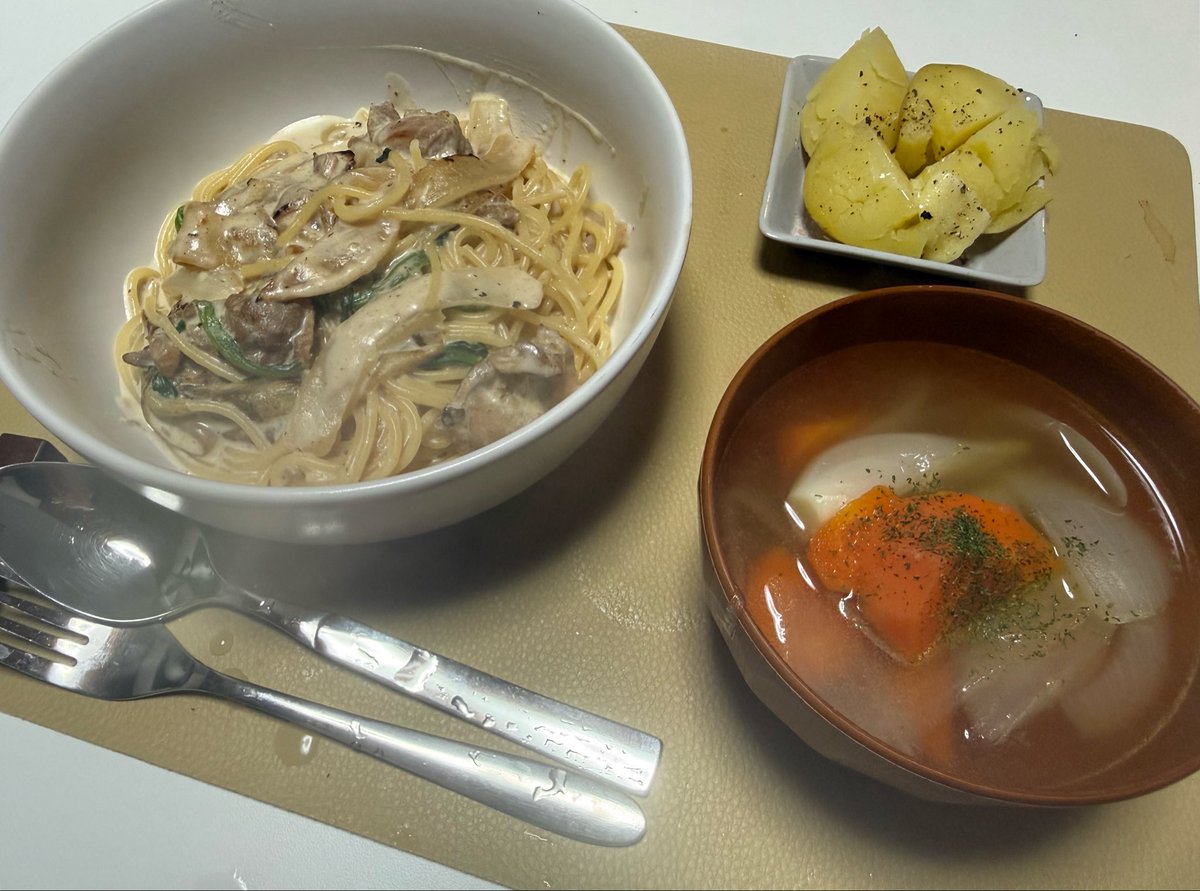 k__gon07's tweet photo. 今日のクリームパスタうますぎた☺️ https://t.co/2N0vorIGW0