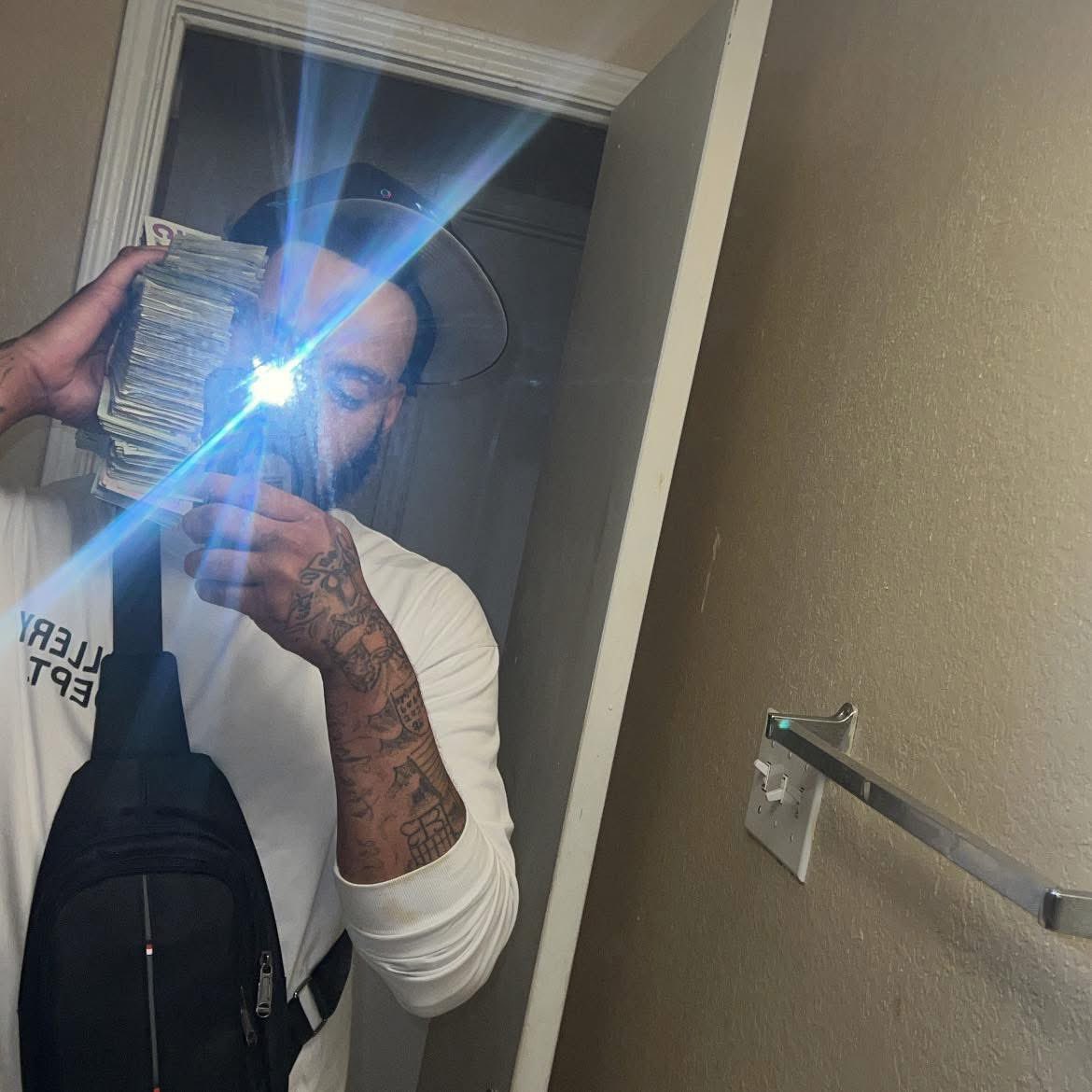 Dion2gg's tweet photo. I’m Back In That Mode Again #NewProfilePic https://t.co/eBj89Ck8fh
