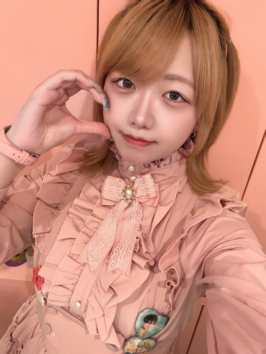 oto_lost's tweet photo. ロストシンデレラオープン💝
今週は間違えて2回も4時まで営業させて頂いてるので今日は16時まで営業しちゃおうカナ⁉️
カレンちゃんめいちゃんと‼️
本日もよろしくお願いします🙇🏻‍♀️ https://t.co/fOWNYsKCK4