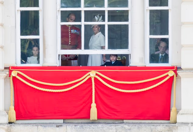 jerseydeanne's tweet photo. The Duke of Kent, The Duchess of Edinburgh, Princess Charlotte and Prince Louis https://t.co/okA9tv52Em
