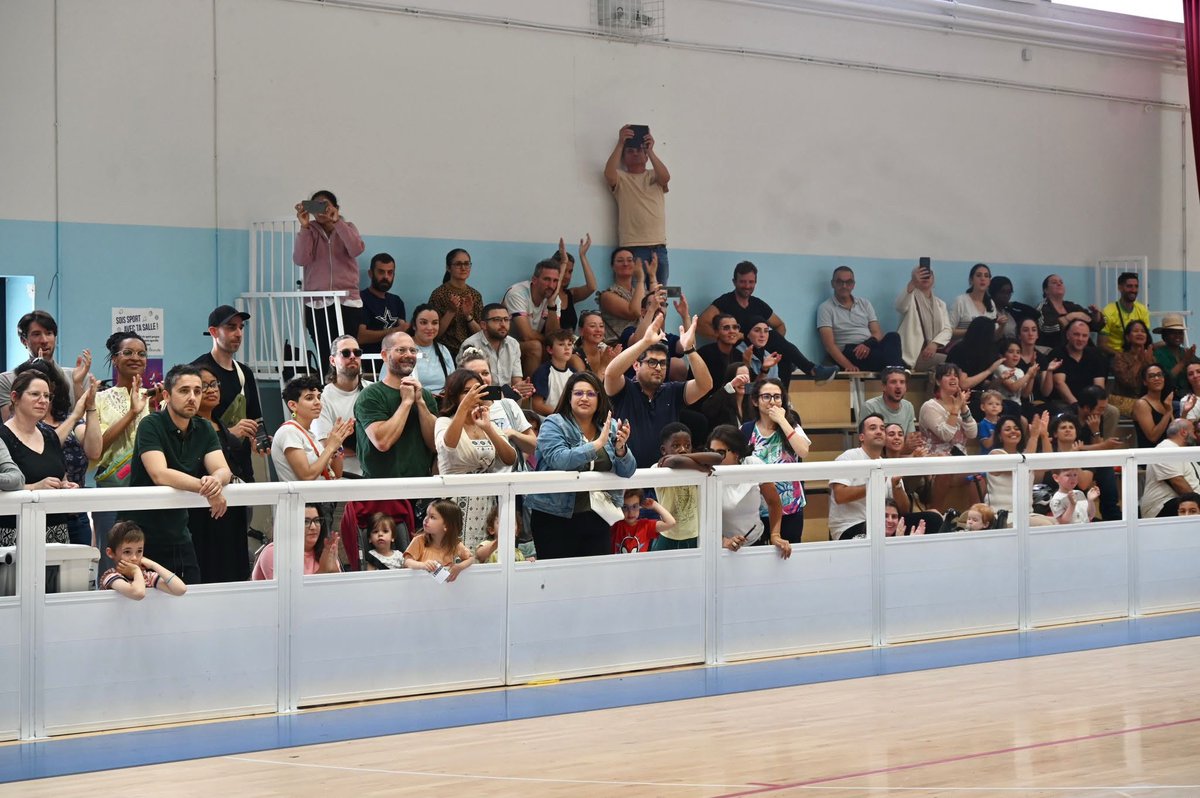 luccarvounas's tweet photo. Le CSA organisait sa Fête du Multisports avec sa traditionnelle remise de médailles au COSEC Léo Lagrange @Alfortville_94. 1/2 https://t.co/CFw2k7AycX