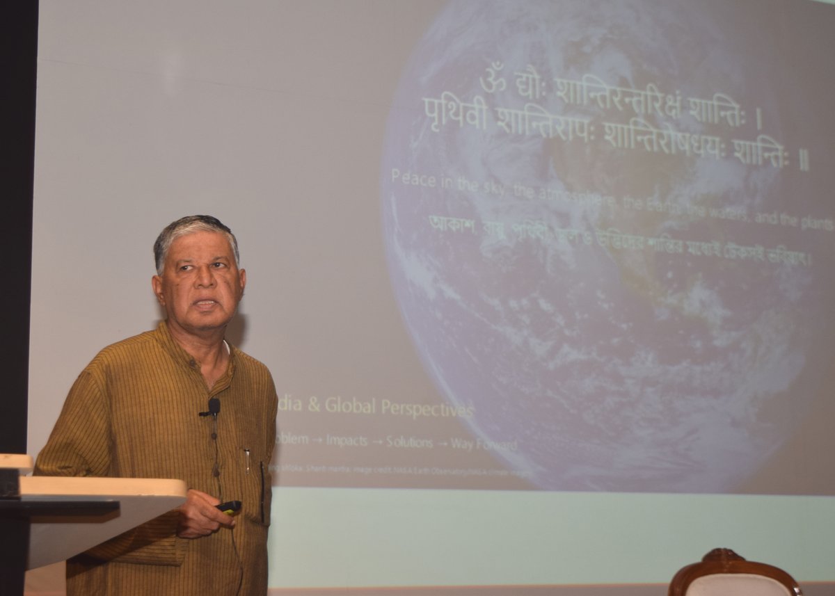 csir_iicb's tweet photo. CSIR-IICB celebrated World Environment Day on June 11, 2026. The programme featured insightful talks by Prof. Gopala Krishna Darbha, IISER Kolkata and Prof. Debashis Chatterjee, Former Professor, University of Kalyani. https://t.co/GRcJDzHx7N