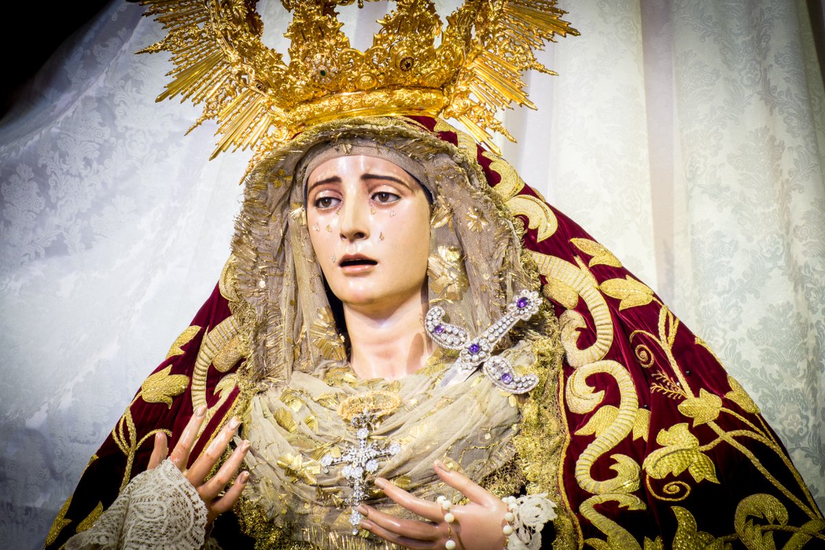 DoloresdelCerro's tweet photo. 🔴 Así luce Nuestra Madre, la Stma. Virgen de los Dolores, en el altar efímero para la celebración hoy de la solemne Misa estacional de Acción de Gracias por su centenario devocional 

📸 N.H. Javier Tarno https://t.co/HBkppLb3um