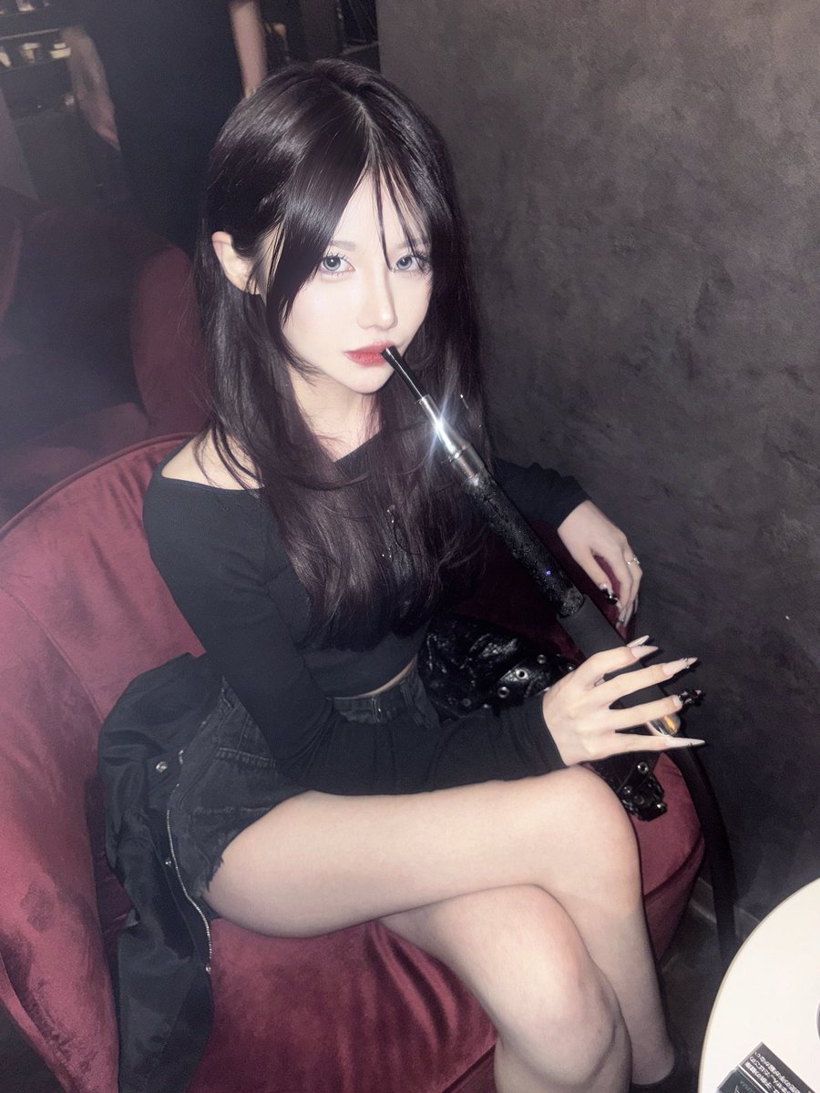 lol_ko_ga's tweet photo. お前がいなくても私は可愛く生きていけるよ https://t.co/ThJy1bnZs8
