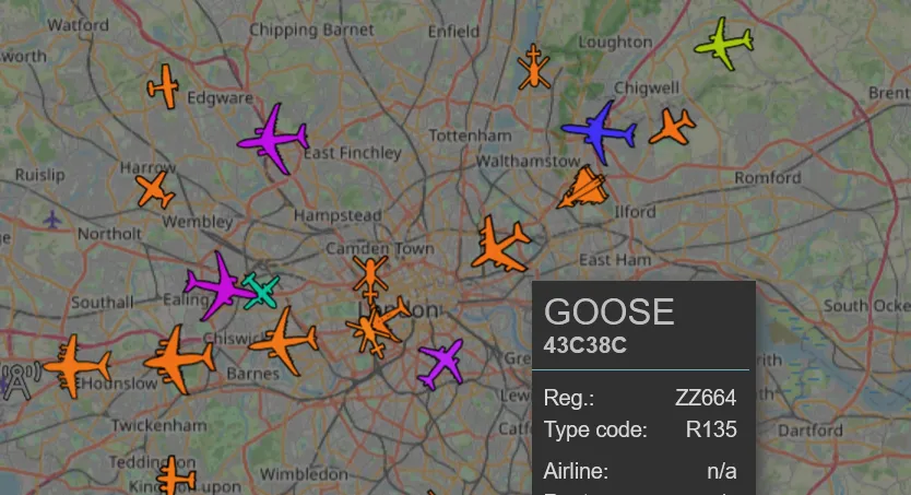 JeffBlackham's tweet photo. Love watching the flypast for Trooping of the Colour and checking my receiver to see the flights on route. #Geek #flypast https://t.co/ekSGrHZLgr