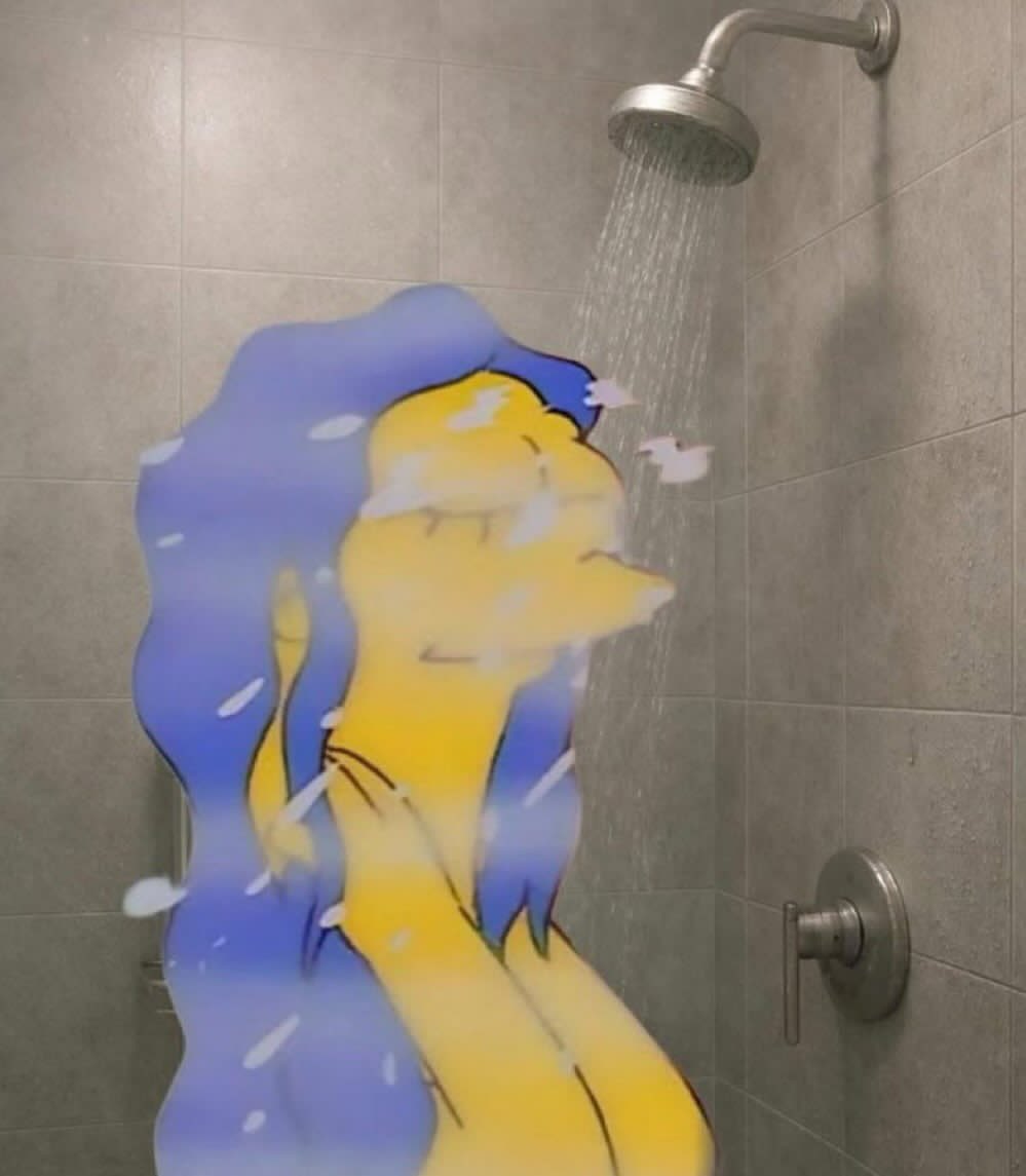 glitchu__'s tweet photo. Me, showering with boiling hot water like it’s nothing... https://t.co/G2eR8c4wLf