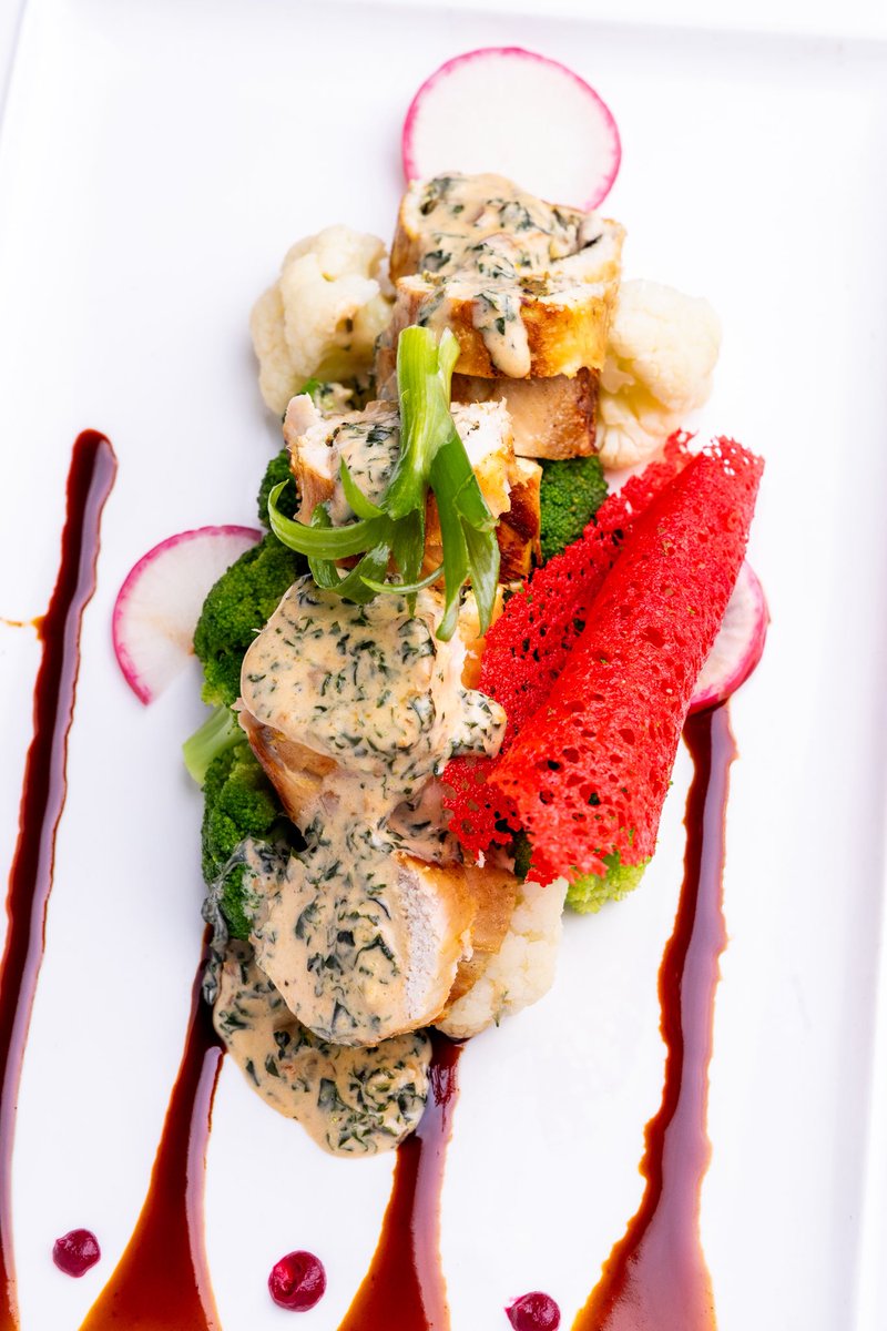 MashedaPalms's tweet photo. Creamy, rich, and packed with flavor😋

At only UGX 65,000, our Chicken Florentine is the perfect meal to satisfy your cravings this weekend.

Visit us today and treat yourself to a delicious dining experience.

#MashedaPalmsResort https://t.co/GGFUwNYBEv