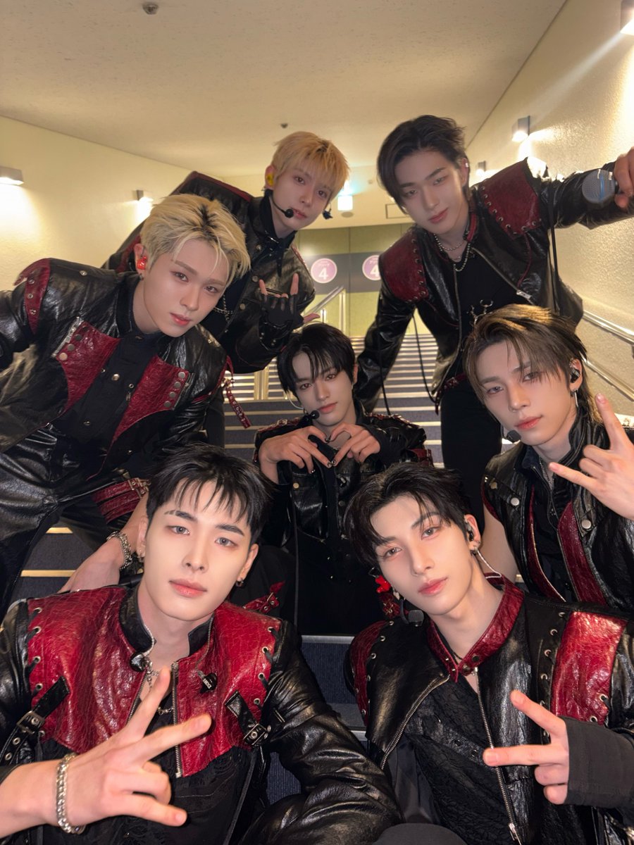 NEXZ_official's tweet photo. 大満足のツアー、みんなもうるうるになったんちゃうん🥺
NEXZの青春を輝かせてくれてありがとう✨

会えなくても、同じ空の下にいることを忘れないで！
めっちゃ好きやで〜🤍

#NEXZ 
#NEXZ_TOUR
#NEXZ_LIVE_TOUR_2026
#Hellmate #NEXZ_Hellmate https://t.co/1UWZ0pSsjj