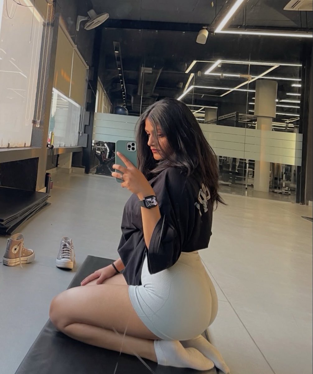 chit_____ tweet picture