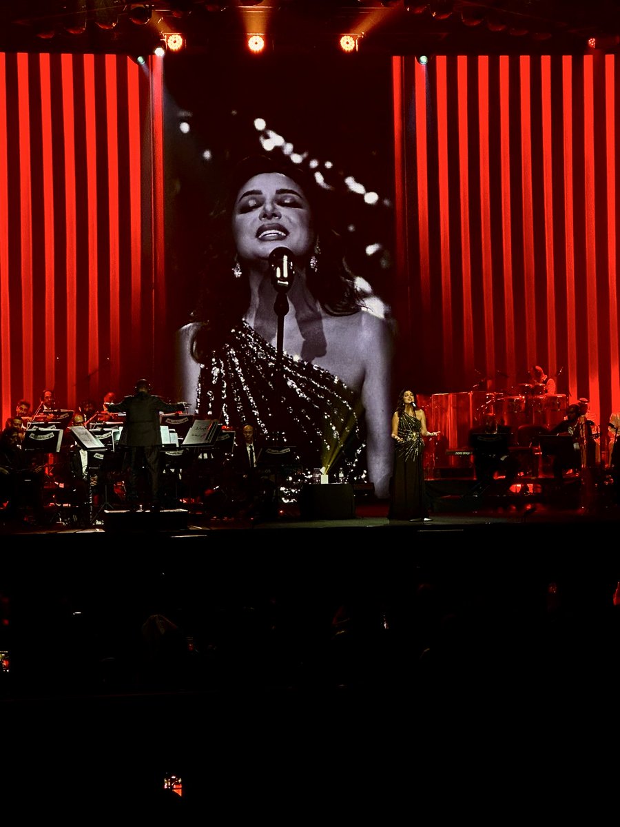 whoisadeem's tweet photo. #انغام_في_البحرين  @Angham ❤️❤️❤️❤️❤️❤️❤️❤️❤️❤️❤️❤️ https://t.co/mFQFjMS3VN