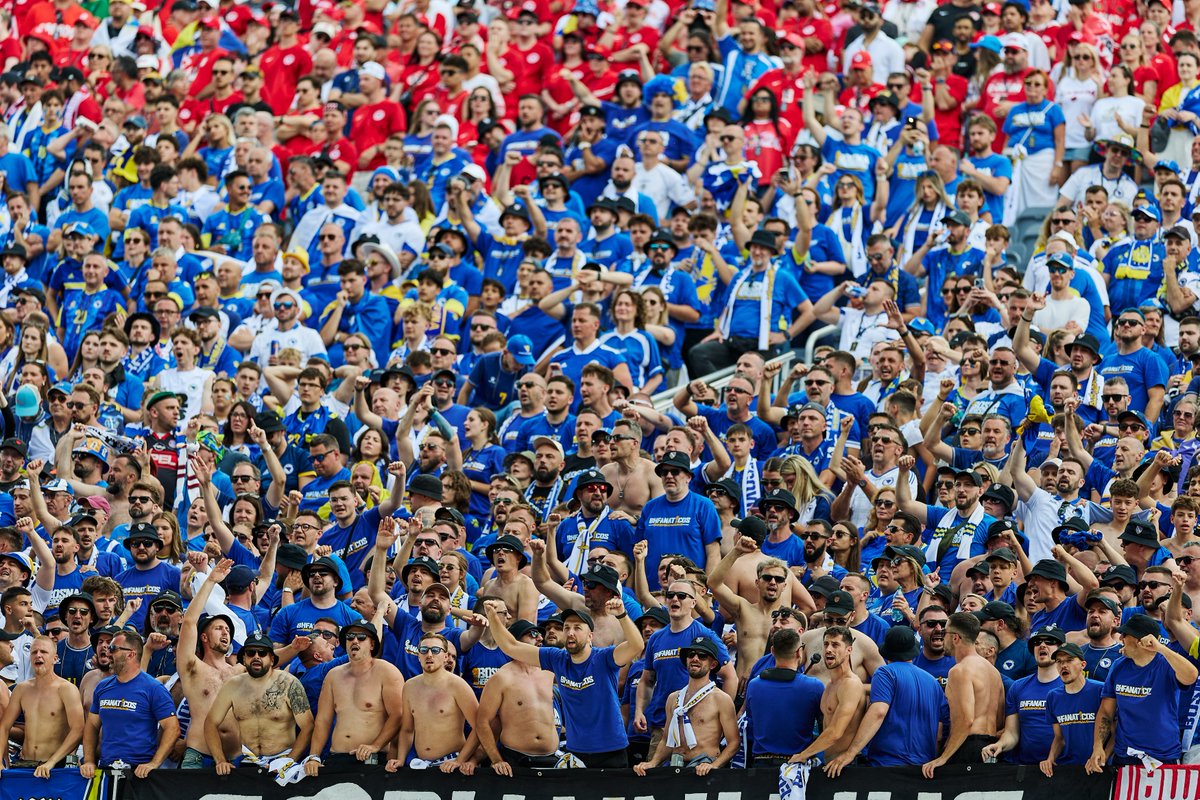 NFSBiH's tweet photo. Hvala i vidimo se u Los Angelesu!

📸 FIFA

#NFSBiH #zmajevi #FIFAWorldCup2026 #dreambigdreambih https://t.co/uqYlHJWHIN