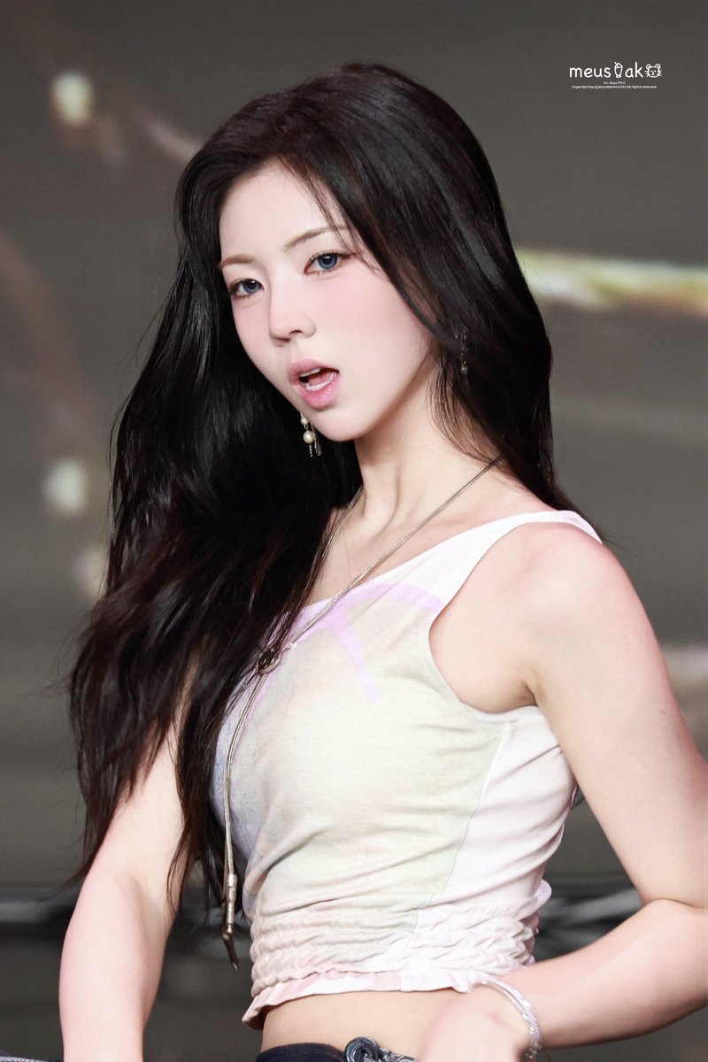 meushake0609's tweet photo. 260613 상하이 팬미 리허설 

#ifeye #이프아이 #MEU #미유 https://t.co/RuDD5WDykC