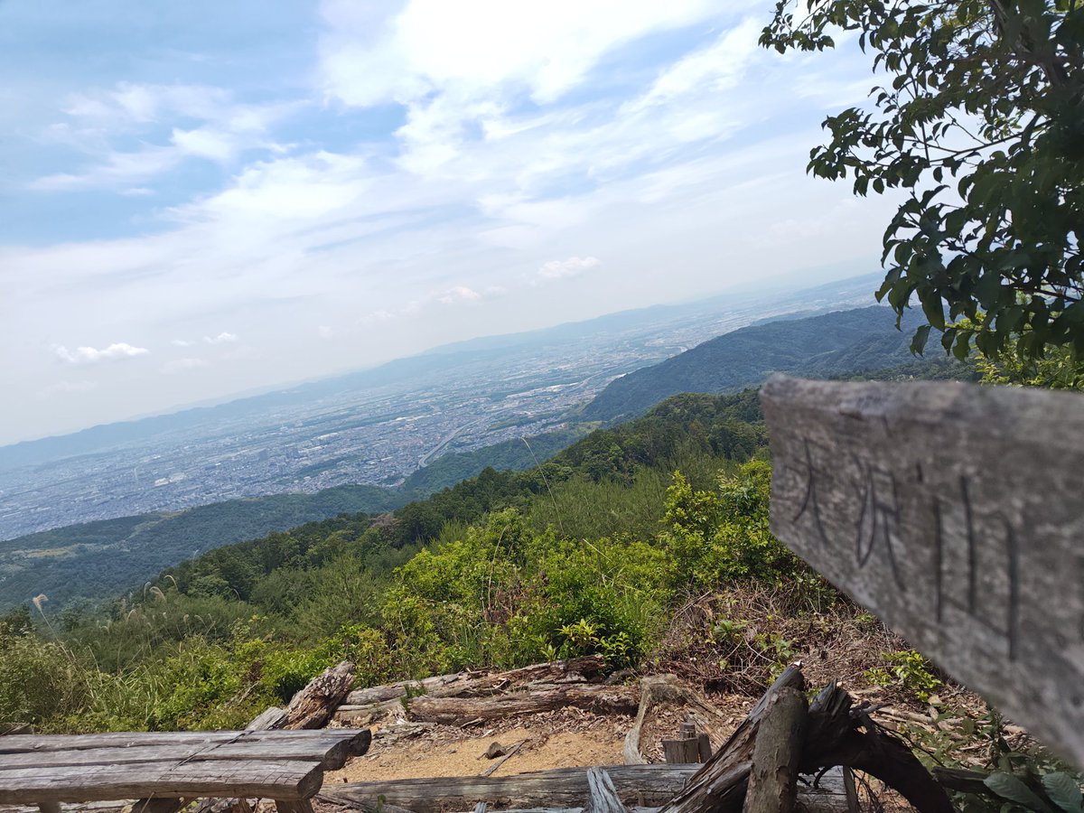 ikejun0128's tweet photo. 小屋泊装備重い…しんどい…肩痛い…
今年の夏山…やれるのか…私…っ！ https://t.co/4IrkS6Dzms