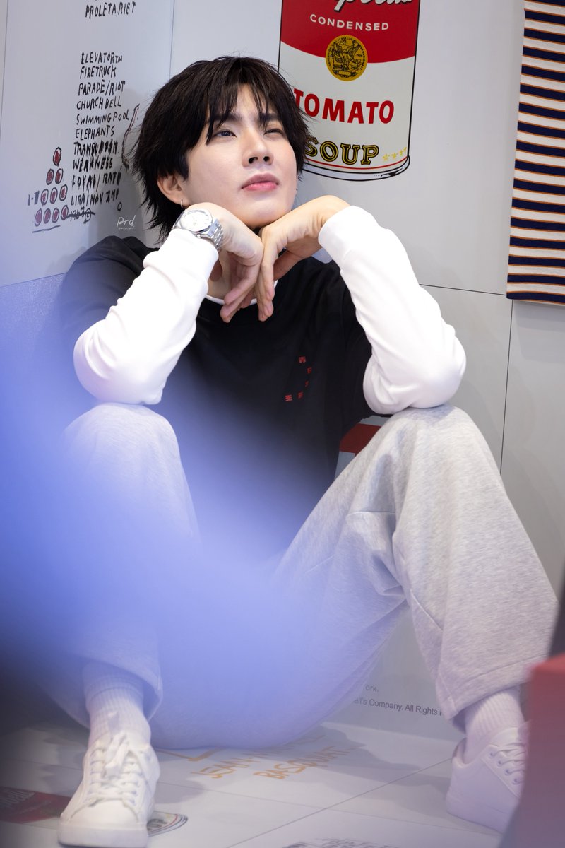 prd_Snap's tweet photo. 260613 |

ยังม่ายโต 

< @off_tumcial >

#ออฟจุมพล
#OffJumpol
#UniqloUT26SS 
#UniqloThailand https://t.co/bzDB8SAJiT