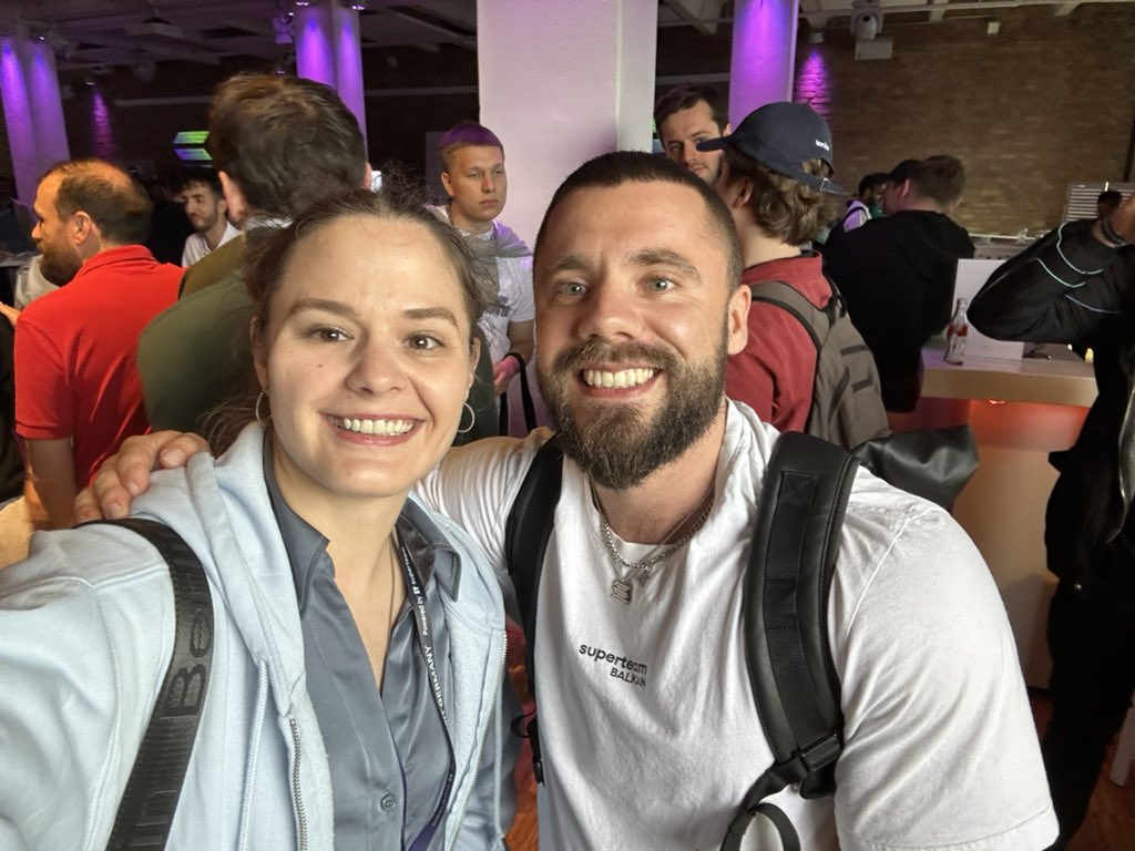 rijinyun's tweet photo. Cool people, great projects, tasty donuts
With love from @SuperteamUKR to @SuperteamDE 🐾

Solana Summit Germany 🔥 https://t.co/iPaZH3Oe2C