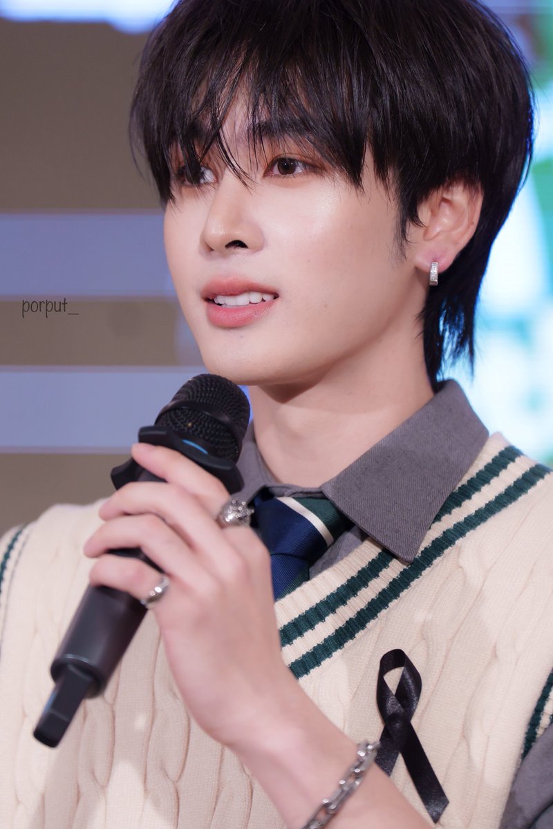 พี่ปอ สวัสดีเพิร์ธแซนต้า 🍑🖤🤍 tweet media