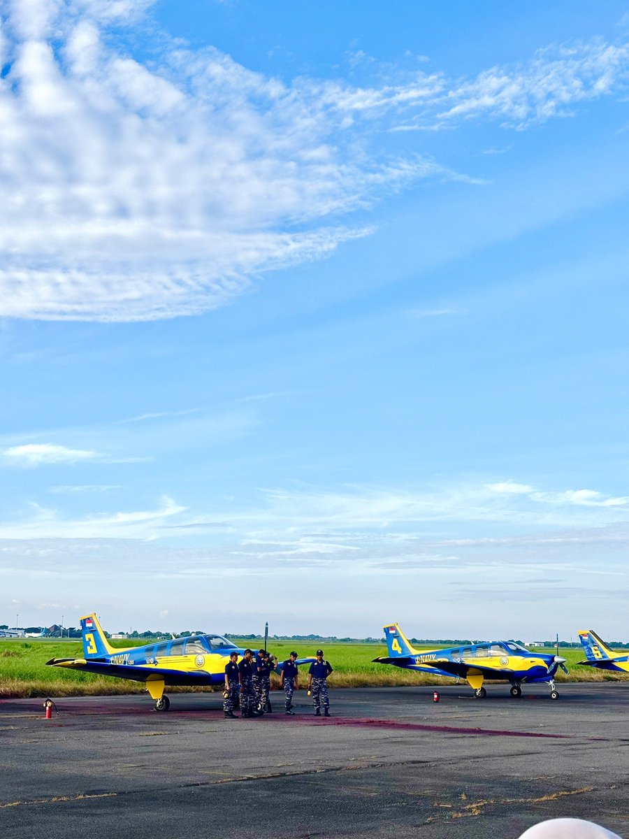 capslockON_X's tweet photo. Can't hiding how excited I am to see these tiny planes 🙋🏻‍♂️ https://t.co/YjdnUj0Hrz