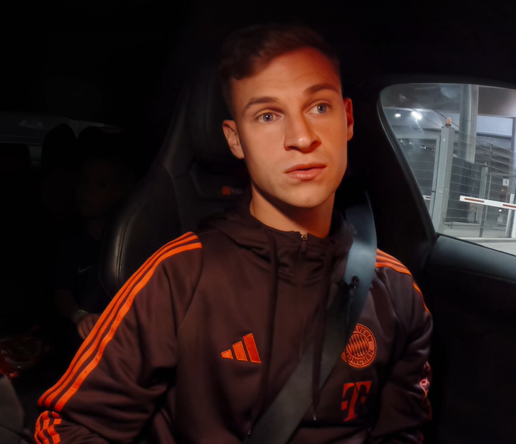 FlorianFocus's tweet photo. A conversation in Kimmich's documentary between him and his eldest son in the car after heading home from a draw against Leverkusen in 2024

Kimmich's son

"Who's Flo Wirtz?"

Kimmich:

"You will soon now when he wins the Ballon d'or" https://t.co/JI0HQDShr4