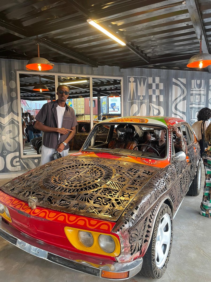 SamuelMomoh15's tweet photo. I'm honoured to have attented the opening of RECLAIMED BEAUTY, an exhibition of amazing sculptures by Dotun Popoola at Abuja.

#art #sculpture #sculptureart #artists #exhibition https://t.co/gNVTergK5y