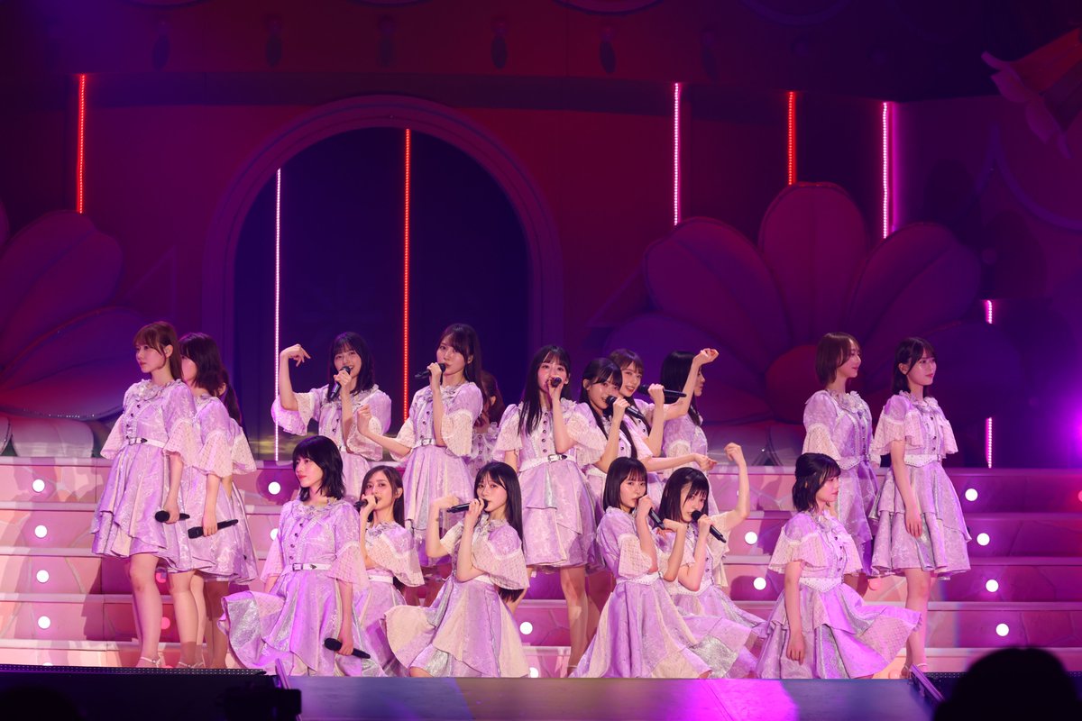 encountofficial's tweet photo. 乃木坂46、真夏の全国ツアー開幕　新センター・一ノ瀬美空「乃木坂46と過ごす夏を選んでくれてありがとう！」
https://t.co/Bd27LMXFnY

#乃木坂46 #一ノ瀬美空 ＠nogizaka46 https://t.co/y9Hb4IGAMe