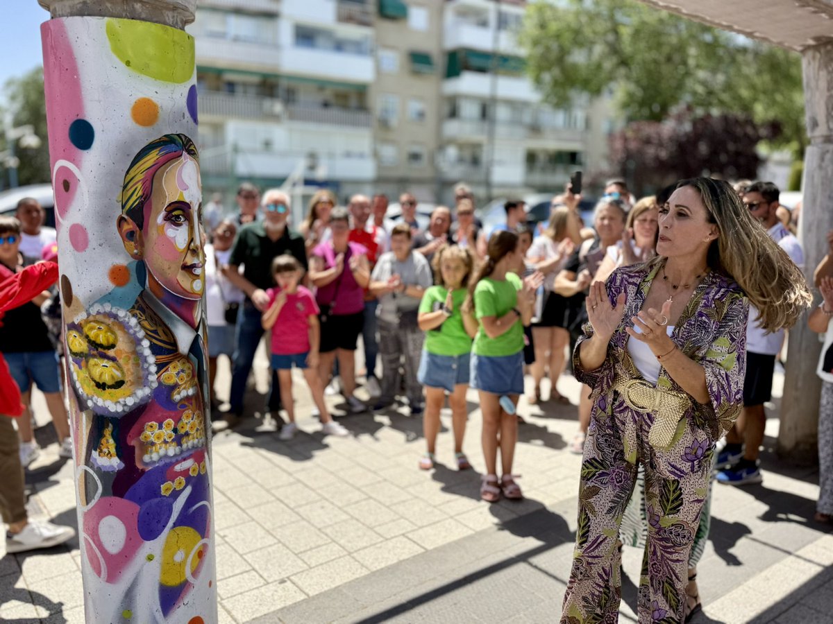 AytoParla's tweet photo. Se ha ganado ser reconocida y homenajeada por sus vecinos y vecinas. ¡Orgullo de Parla! ❤️‍🔥

#ParlaEsCultura #Parla https://t.co/uevaIiE2ad