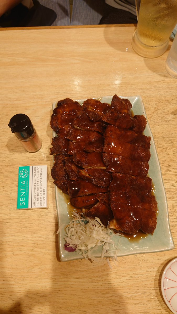 fcjungle14's tweet photo. 疲れた体を癒すハイボールで本日の頑張りに乾杯です🍻
炉端焼き勇吉、どれもこれも最高に旨かった‼️ https://t.co/oV8TTThMDH