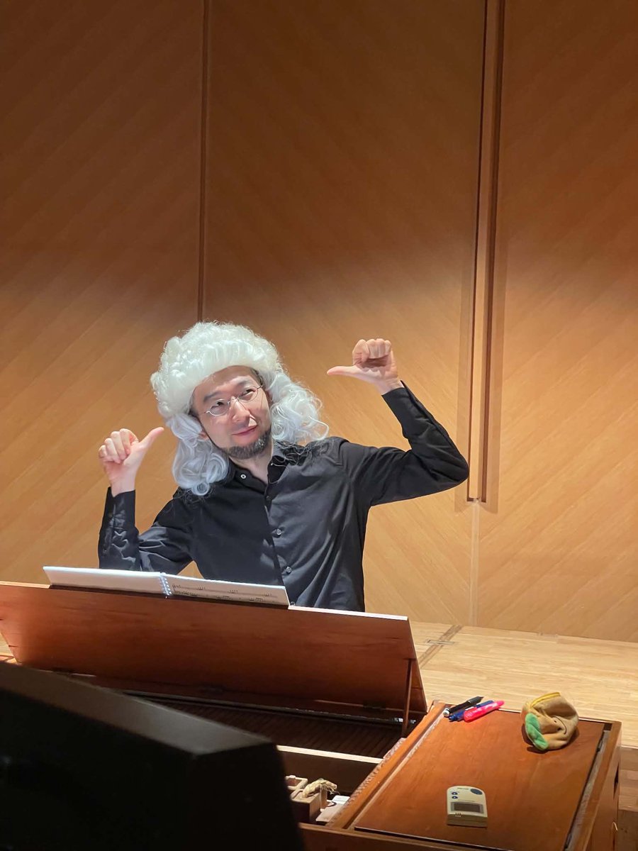 clavichordium's tweet photo. ふう、無事終演！
今回はカツラをかぶってのヘンデル役を含む鍵盤パートに加え、リコーダーパートが結構難しかったり、歌詞の対訳と字幕制作を担当したりとなかなか大変でした。
ここ数年縁が多かった「時と悟りの勝利」ですが、全曲演奏は初めて。それもアントネッロでの演奏でとても嬉しかったです。 https://t.co/FKwINhaGAf