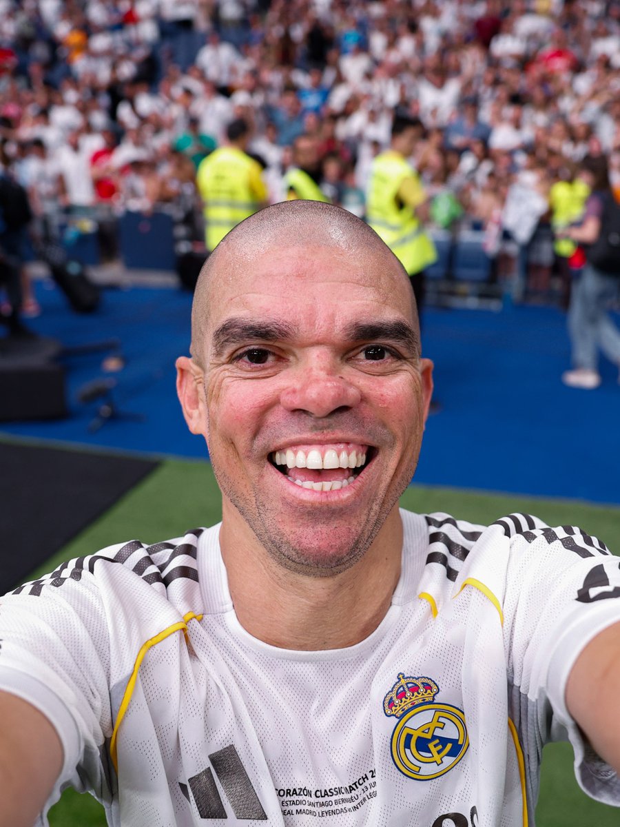 Fun_Realmadrid's tweet photo. 😁 ¡La cara de la felicidad! https://t.co/Sa5IIi5s76
