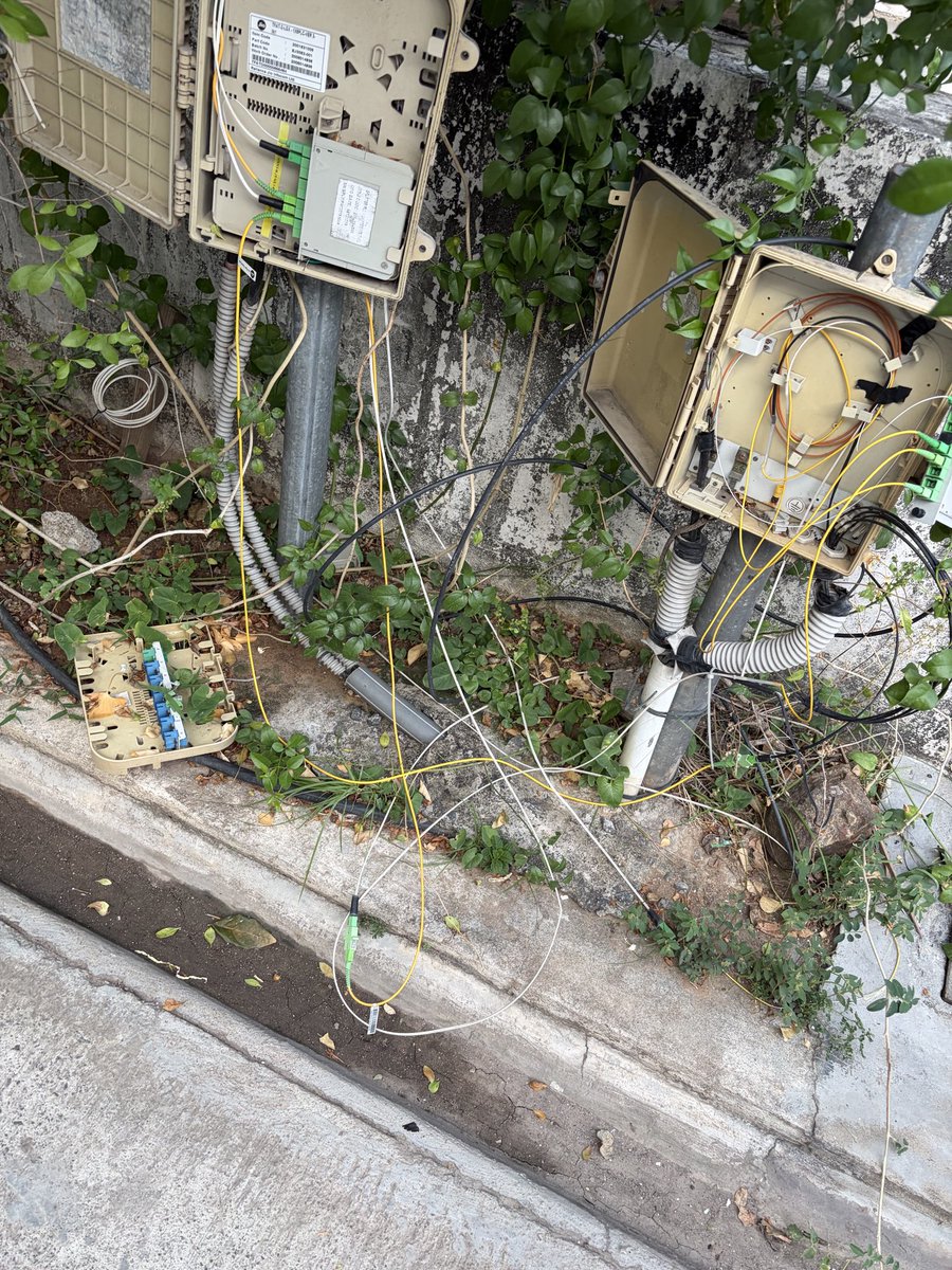 rushyandhan's tweet photo. @JioCare, Months of complaints. Repeated outages. Tickets closed without resolution. Am I paying Jio for internet service or expected to build Jio’s infrastructure? photos of the exposed cables, damaged DB that are causing recurring outages.Enough of service request numbers. https://t.co/B7DZQSAun5