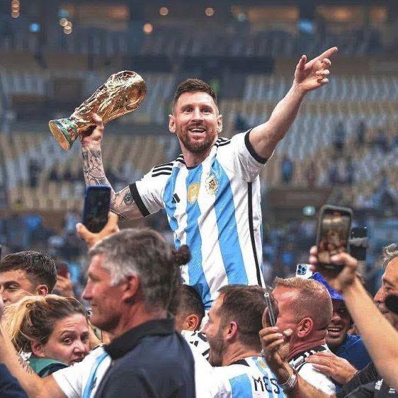 Mr_SamFCB's tweet photo. 🚨🗣️ Deco  “Argentina won the World Cup because they had Messi. Sometimes football comes down to having that one player who can make the difference in the biggest moments.

Portugal, in my opinion, had one of the strongest generations of talented players in our history. We had quality in every position, experience, and players competing at the highest level.

But when you look at Argentina, they had Messi — a player capable of deciding games on his own. That’s not a criticism of our team; it’s simply the reality of football. Having a player of that magnitude can change everything. 

We had a great generation, but we didn’t have Messi, and that can be the difference between getting close and becoming world champions.” 🇵🇹🐐