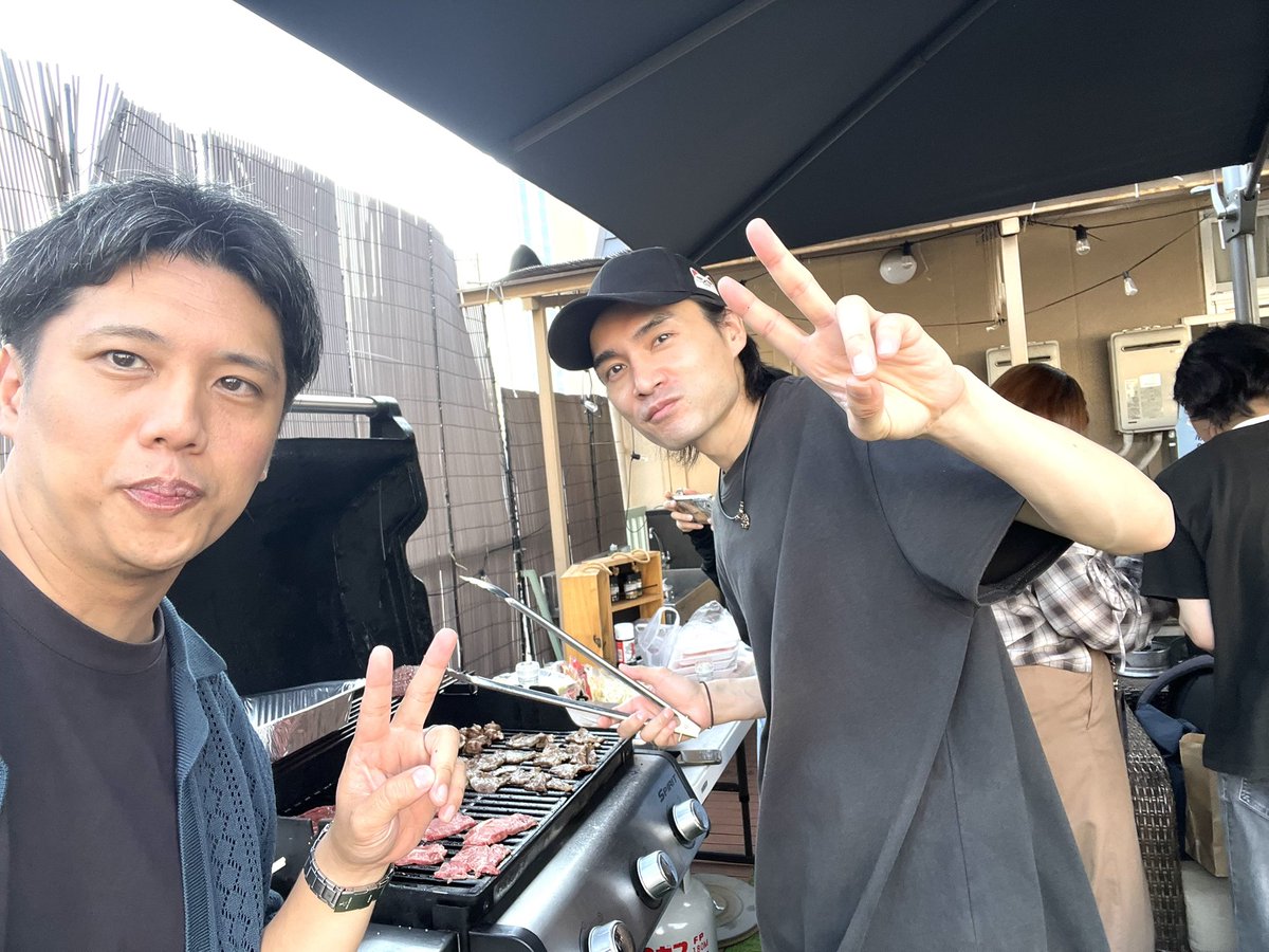 h_hayata39's tweet photo. 泣いた😭😭😭
BBQに目醒めた男🥩🥩🥩
皆様ありがとうございました🙇♂️🙇♂️
#JDJ
#BBQを知る男 https://t.co/hmyO32vwbp