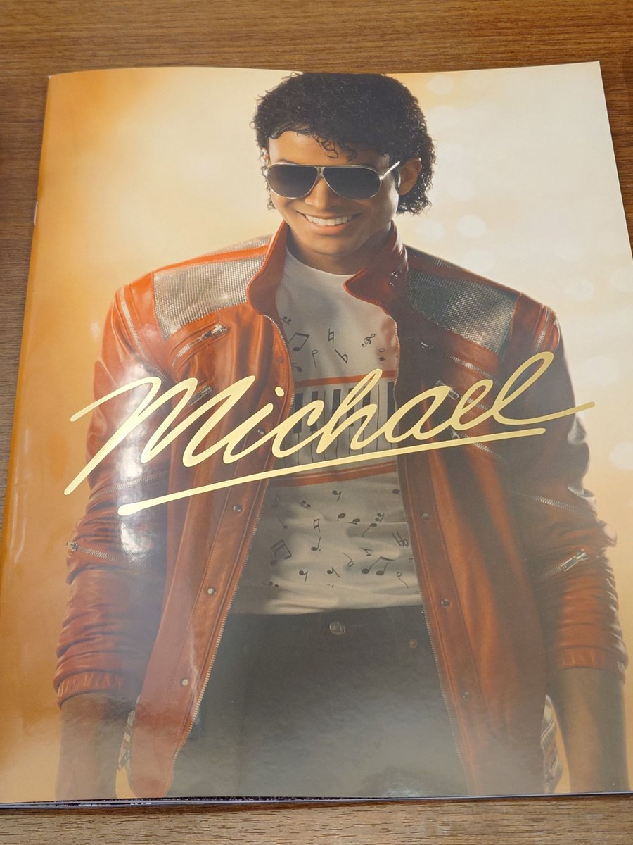 eigabaka's tweet photo. Michael/マイケルのドルビーシネマ版を見に丸の内ピカデリーへ来ました。ライブシーンが凄かった！歌詞の字幕がなかったのですが、そのおかげでライブ感覚で体感できてよかったです。大手配給ではできない判断だと思う。近くの日比谷では衣装が展示されていました。 #ドルビーシネマ #映画マイケル https://t.co/0b2895V2KJ