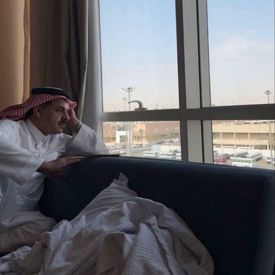 511jlj's tweet photo. جالسٍ معكم مهوجس و سجّيت و سريت
رحت كلّي ، مابقى الا عيوني و جسدي

#ضيدان_ابن_قضعان https://t.co/PJKAsECNWk