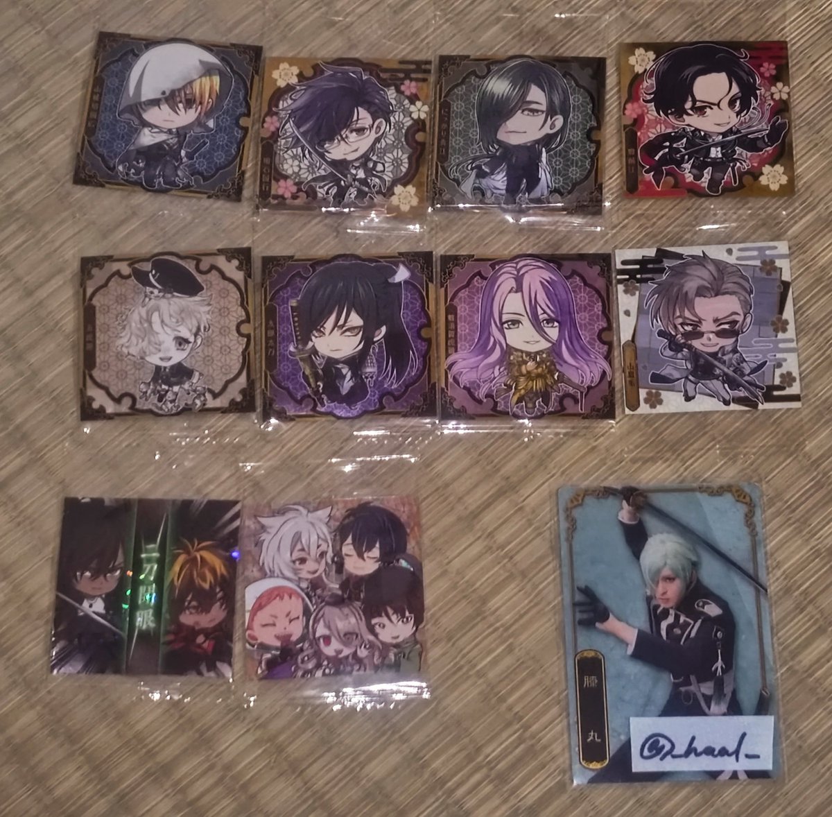 _haal_'s tweet photo. 【交換譲渡】刀剣乱舞 とうらぶ にふぉるめーしょん シール

譲：山姥切、明石、青江、豊前、五虎退、次郎、蜂須賀、山鳥毛、大倶利伽羅＆火車切、三条

求：髭切(最優先)＞大包平、和泉守、100円+送料

京都市内手渡し可、郵送可
検索からも気軽にお声がけください https://t.co/G3eQwsvK8m