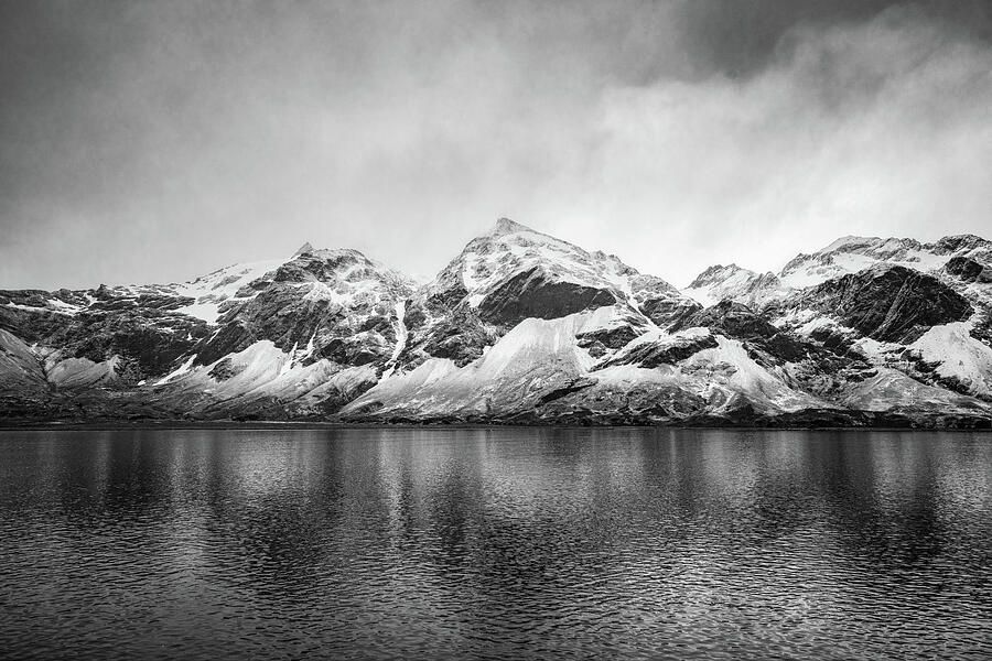 joancarroll's tweet photo. Landscape at Fortuna Bay South Georgia Island BW! https://t.co/dPcRtFg4zV #blackandwhite #blackandwhitephotography #southgeorgia #mountains #landscape #reflections #landscape #dramatic #antarctic #snow #icy #snowcapped #overcast #FAArtist #buyart #HomeDecor #wallart #artforsale #artstore #travel #travelphotography #wallartforsale #giftideas @joancarroll