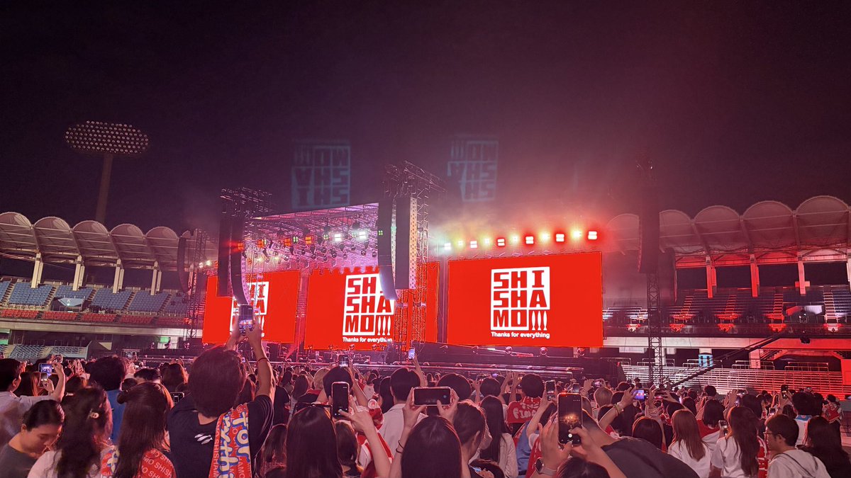 Kim787913's tweet photo. 最後のSHISHAMOライブ https://t.co/yO73cRLgIF