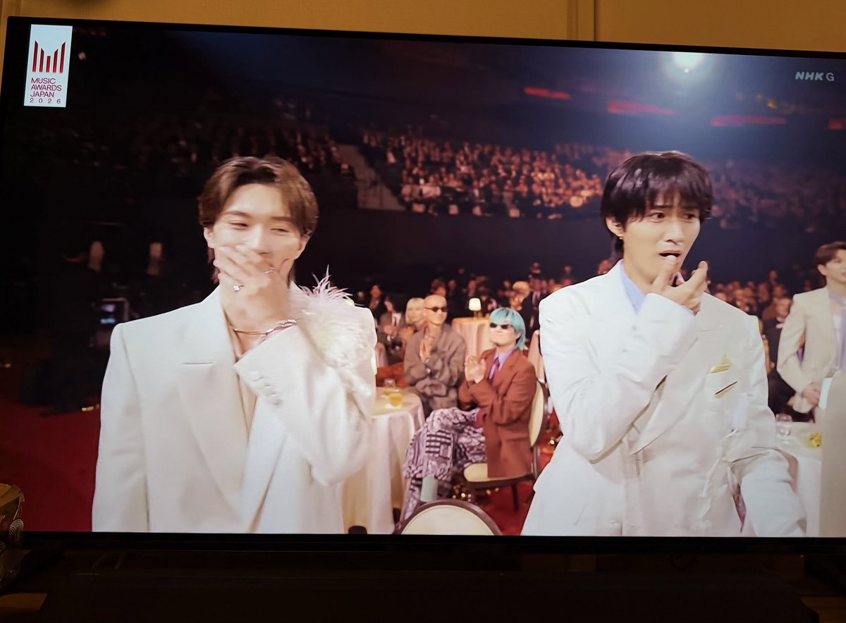 miui1223's tweet photo. ちょっ
もうほんとにホントにおめでとう㊗️🎉
みんなも信じられない感じで泣きそうやったね…

すごいよ！！
涙止まらん😭

柔ちゃんのコメントも良かったよーー🙏

やっぱり今年は歴史に残るm!lkの年になりそうや🥹
そういう時代にみ！でいれて幸せ🫶

#milk
#maj https://t.co/0rrCuSNGeE