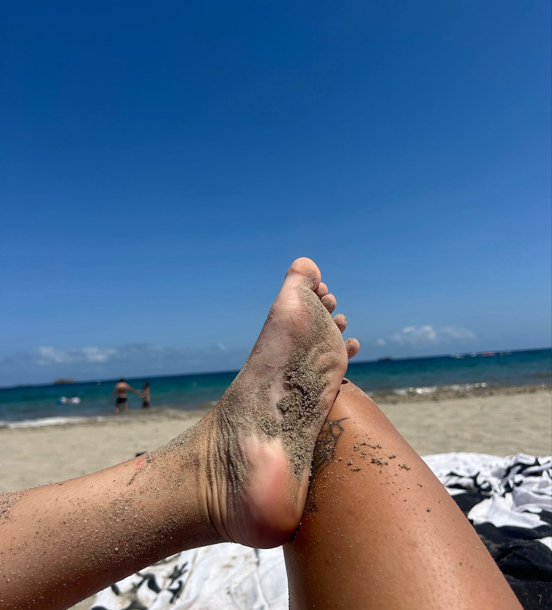 Lolahaze66's tweet photo. Llenitos de arena, como a ti te gustan 💋 https://t.co/H1SldbUBjB