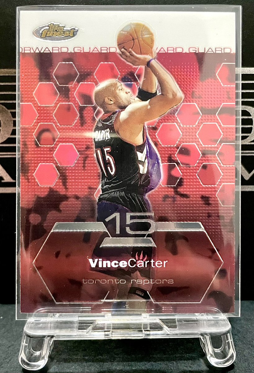 🏀2003-04 Topps Finest Vince Carter🏀 赤い六角形デザインが近未来感