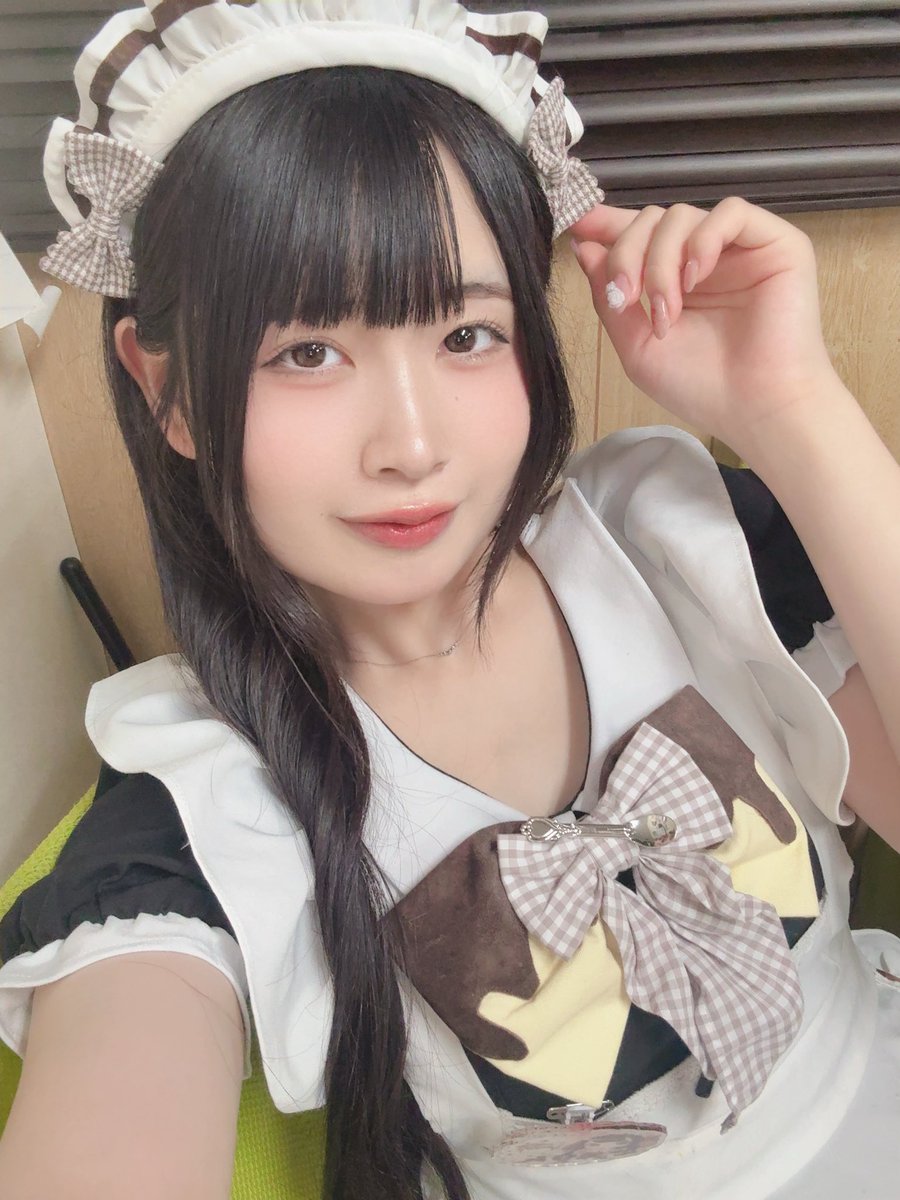purin_ccocha's tweet photo. おつぷりん♡

ほんじつお給仕しておりました！ぱたぱた大感謝っ！初めましての方にもご挨拶できて嬉しかったな〜♡久しぶりに会えた方もいつも仲良くしてくれるみんなも､ありがとうございましたぁ( ﾉ ̫<｡ )

明日は12-16にてお給仕です！ご帰宅お待ちしております♪♪ https://t.co/cYdVBuylXr