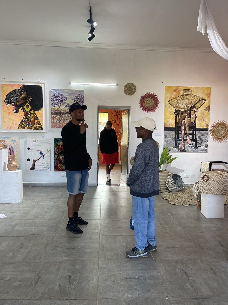 TeeMlinga's tweet photo. Looking for a place to unwind in Zomba?
Step into Teemlinga Art Gallery, explore inspiring artworks, discover local creativity, and enjoy a calm, welcoming space.
Open Monday–Sunday. 📍 Zomba,Montfort house  🎨 Dare to Dream in Art
0991919437 https://t.co/qGGVhZHVvz