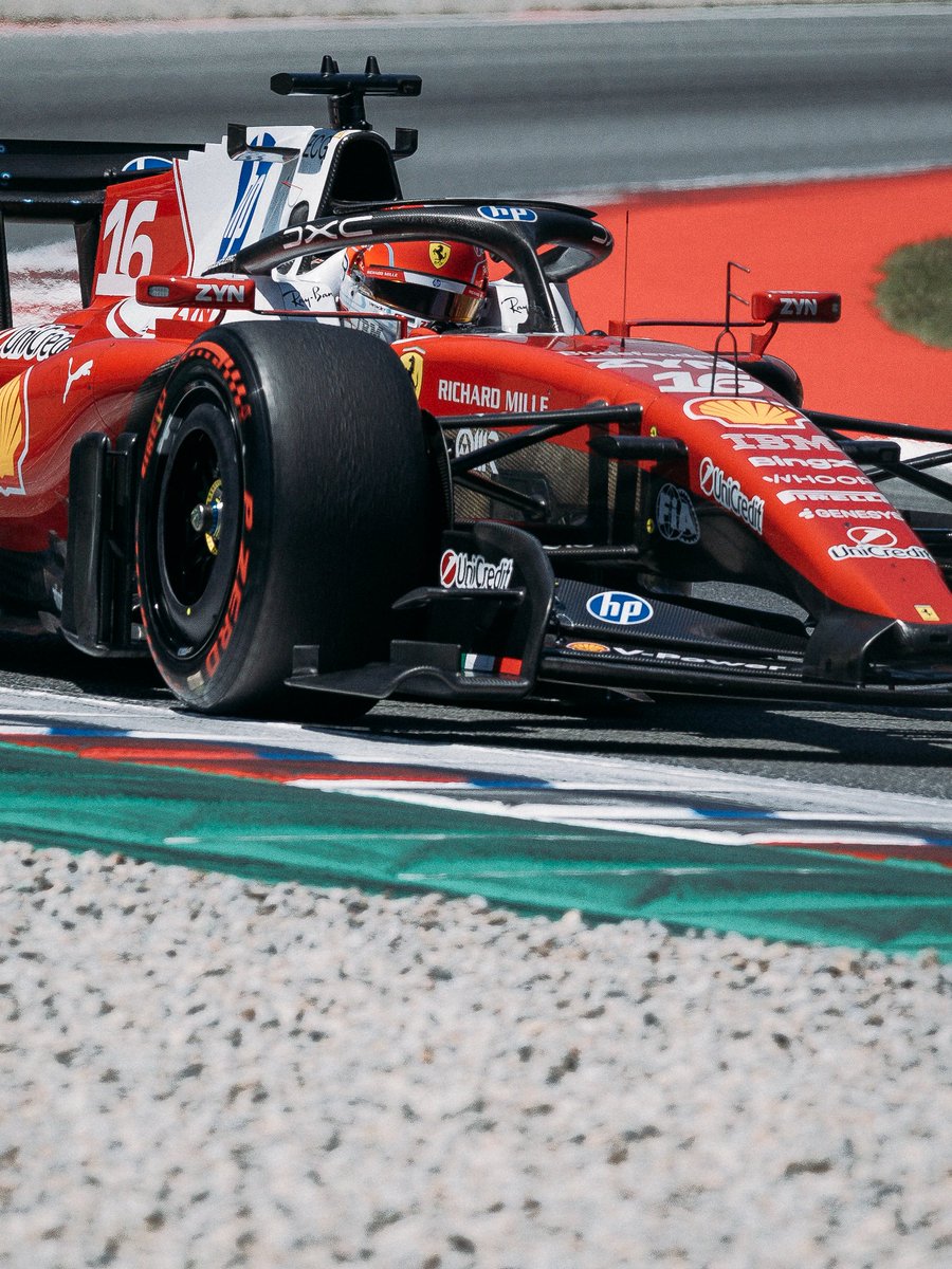 F1's tweet photo. FP3 up close 👀

#F1 #BarcelonaGP https://t.co/oZlNJeebvz