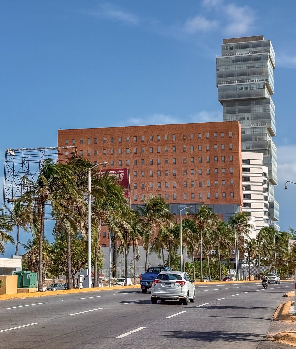love_veracruz_'s tweet photo. Buenos días mi gente. Excelente fin de semana. 🤗🌊🌴⛵️🚙 #Veracruz te quiero. https://t.co/wTvwjXBK9R