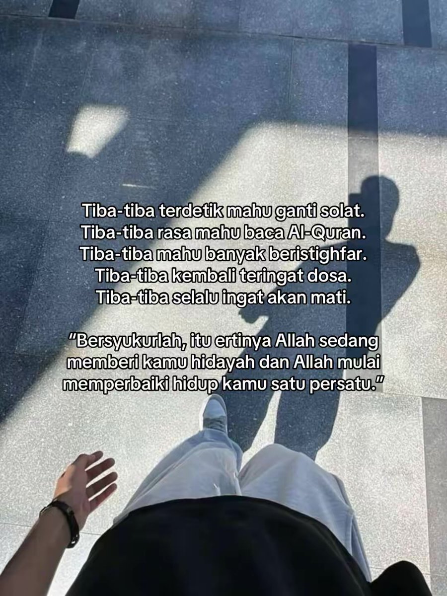 jentikhati's tweet photo. Jangan pernah takut untuk berubah menjadi lebih baik, jangan sibukkan dirimu demi pandangan orang lain, yang terpenting adalah pandangan Allah kepada dirimu. https://t.co/vnjhOVV6ZD