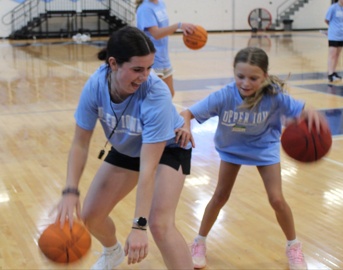 UIU_WBB's tweet photo. ๐ Camp Week = Best Week!
Nothing better than being on the court, learning new skills, and having fun at UIU Women's Basketball Youth Camp. ๐ฆ
#UIUWBB #FeathersUp https://t.co/Cq762FR07E